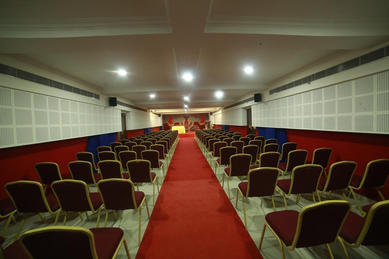 Hotel Horizon International Tullipurmbu Екстериор снимка